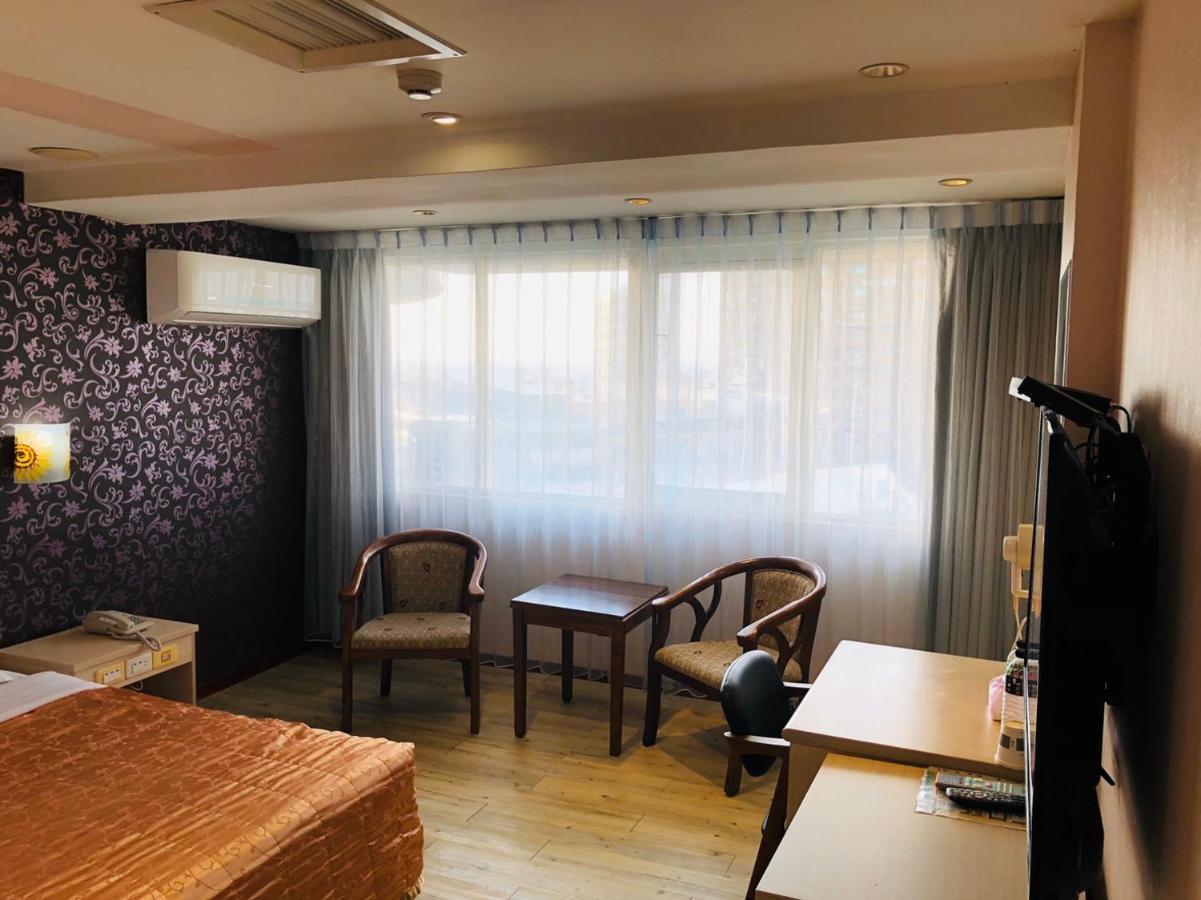Jing Chech Hotel Kaohsiung Esterno foto