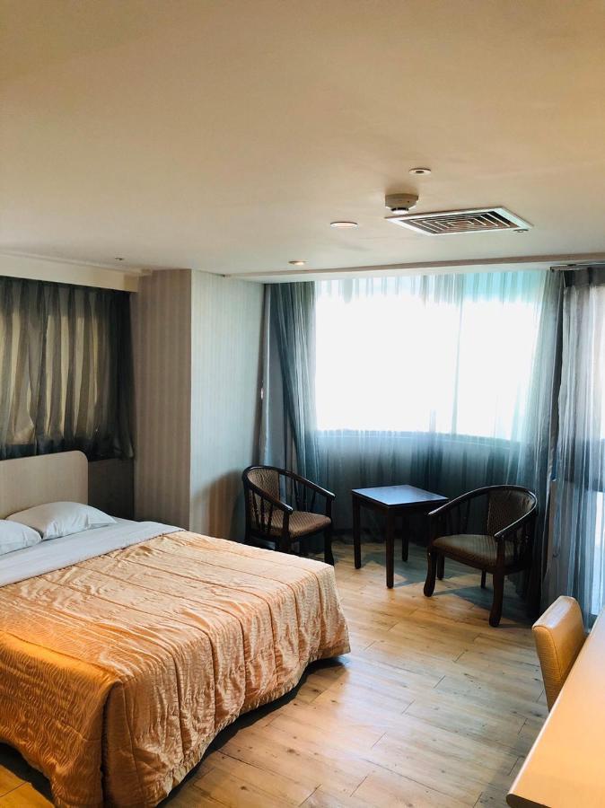 Jing Chech Hotel Kaohsiung Esterno foto